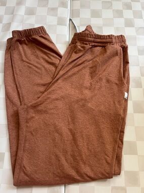 Vuori joggers, burnt orange, size small